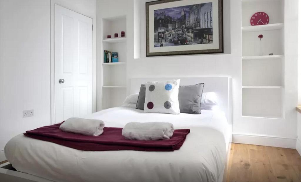Appartamento Clamshell Land - Royal Mile Edimburgo Camera foto